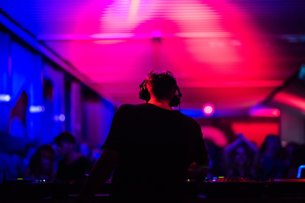Dj